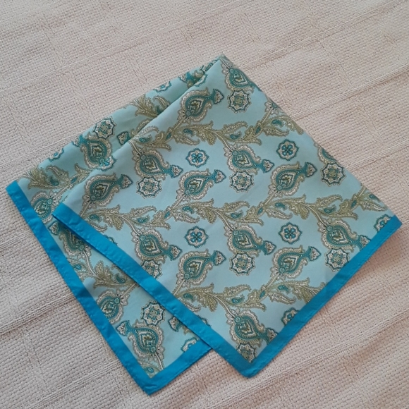 Silk scarf - Picture 2 of 8